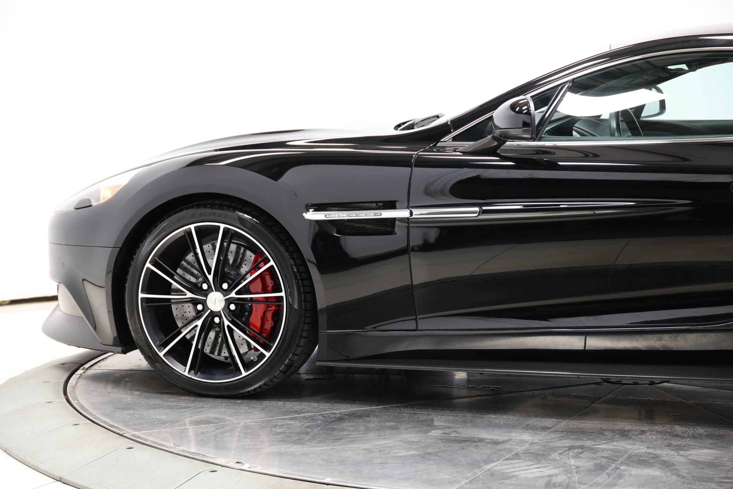 Used 2014 Aston Martin Vanquish Coupe RWD image 8