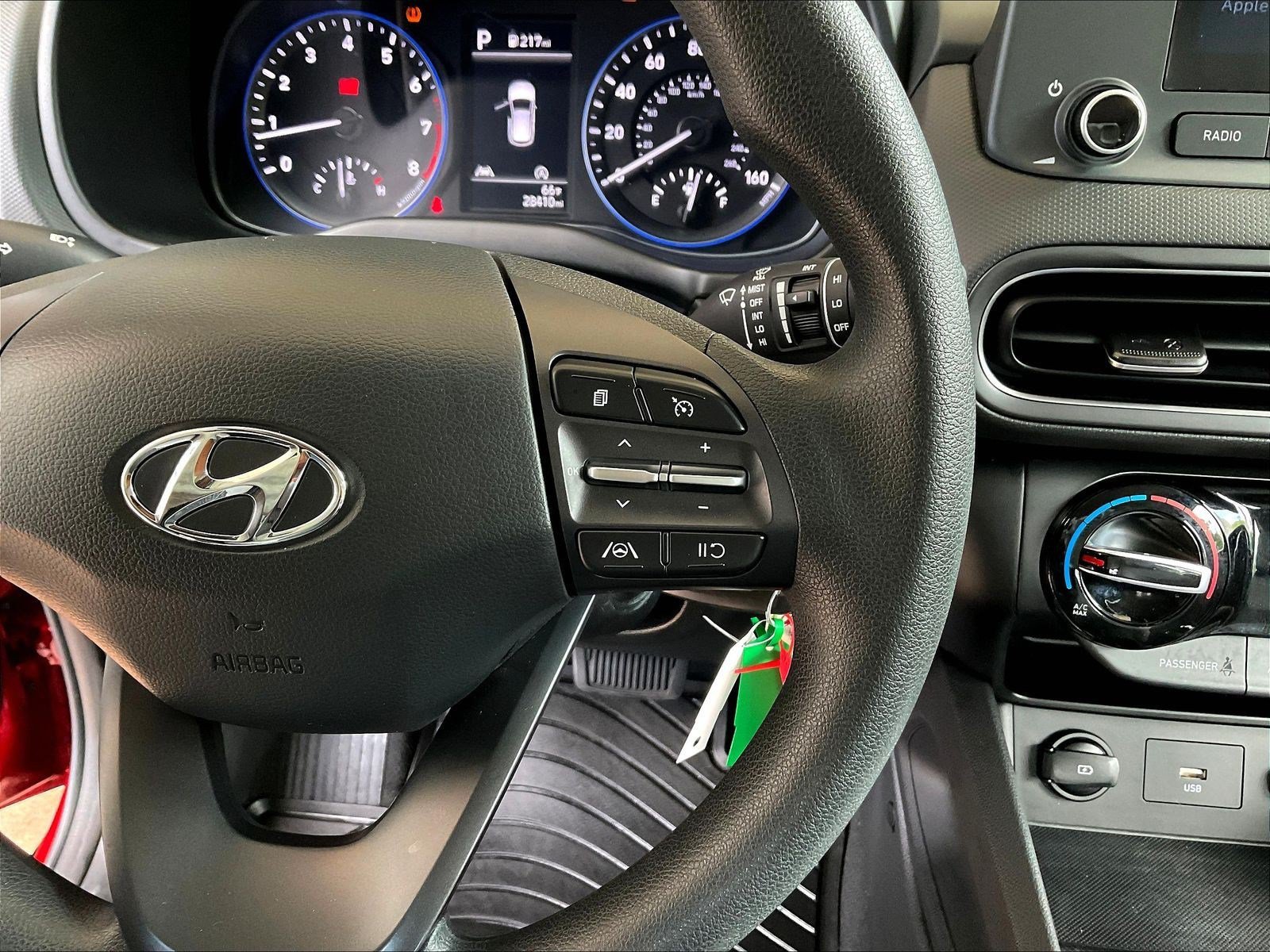 Used 2023 Hyundai Kona SE AWD/4WD image 12