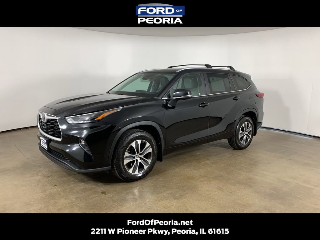 Used 2023 Toyota Highlander XLE video 1