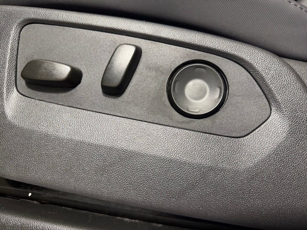 Used 2025 GMC Hummer EV 2X image 27