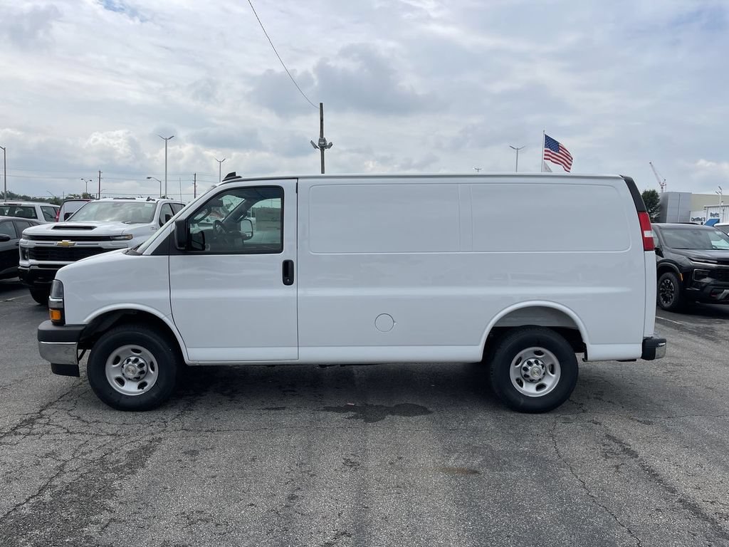 New 2025 Chevrolet Express 2500 w/ Driver Convenience Package RWD image 3