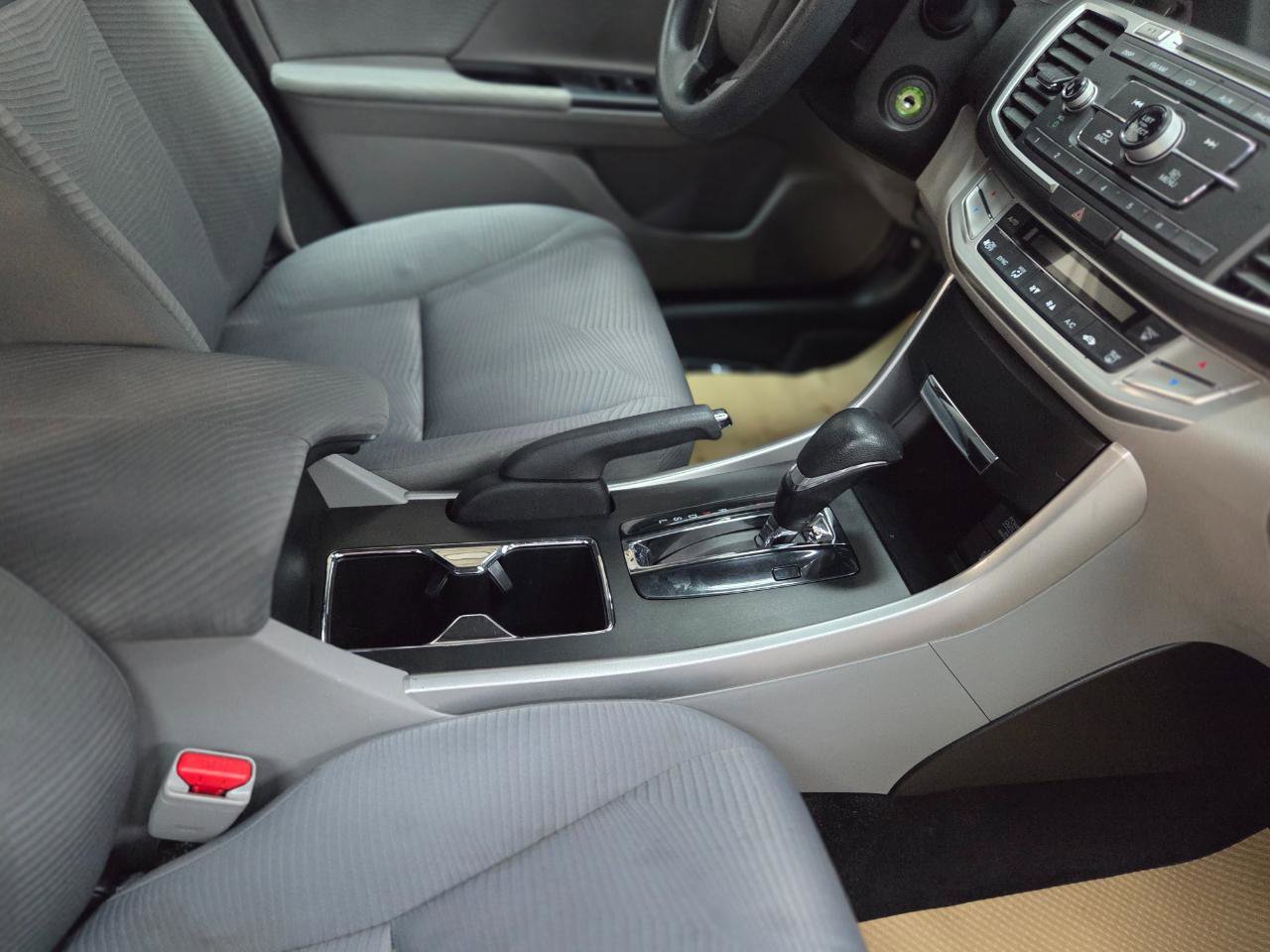 Used 2015 Honda Accord LX image 22