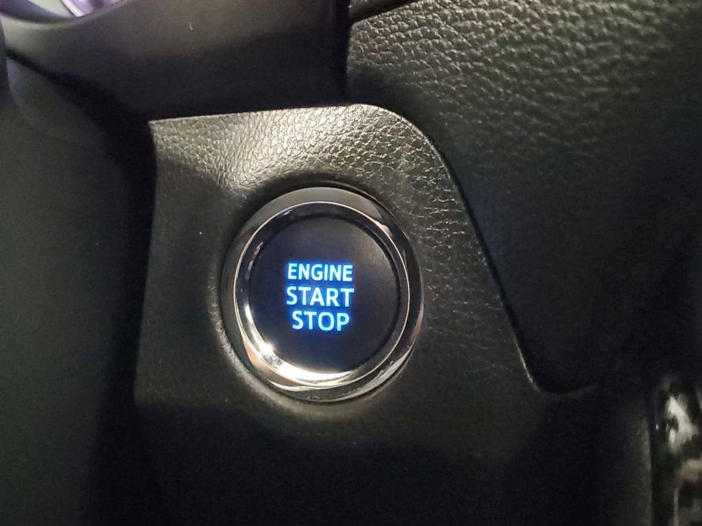 Used 2020 Toyota RAV4 XLE w/ Convenience Package image 30