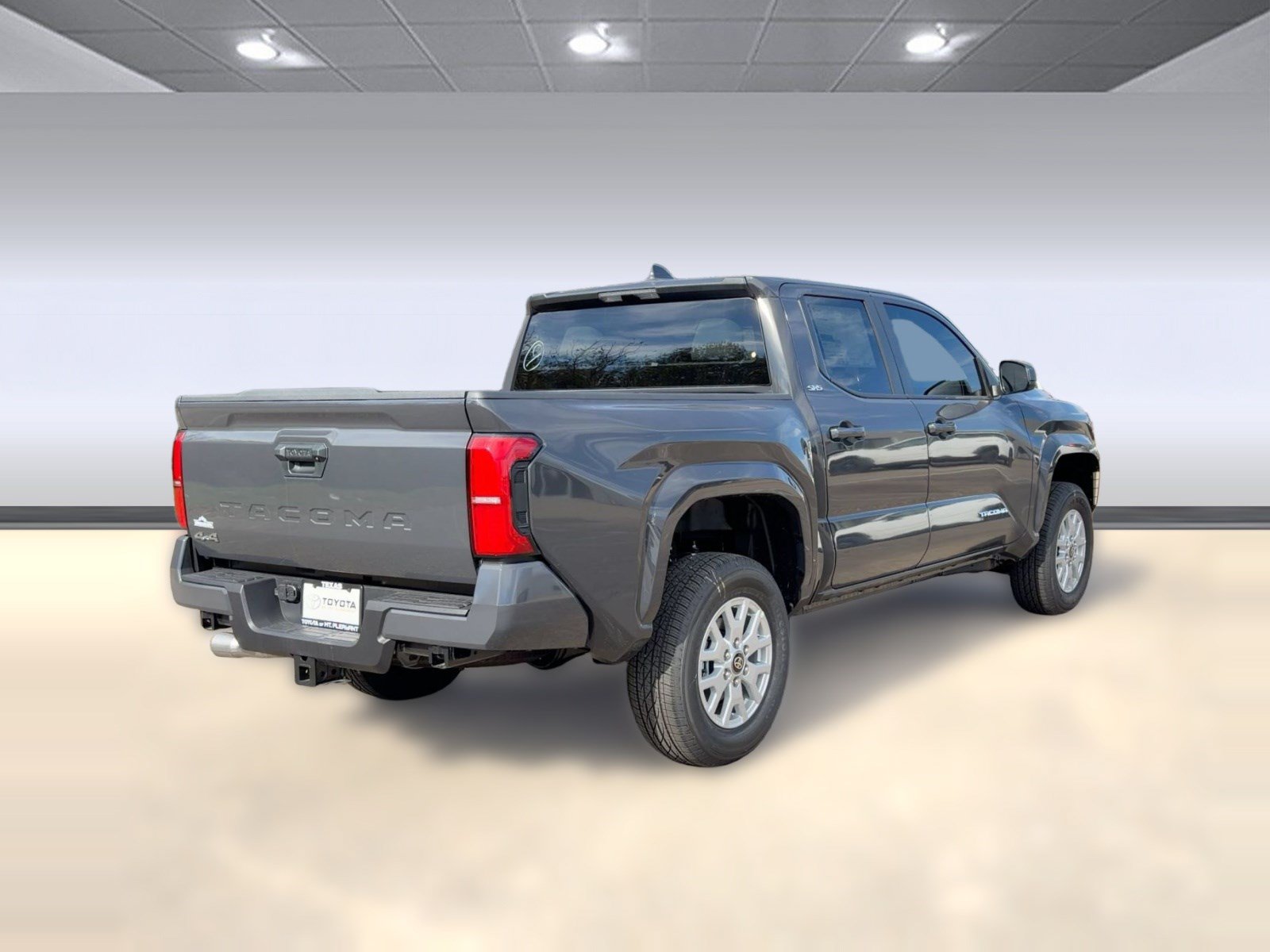 Used 2025 Toyota Tacoma SR5 AWD/4WD image 8