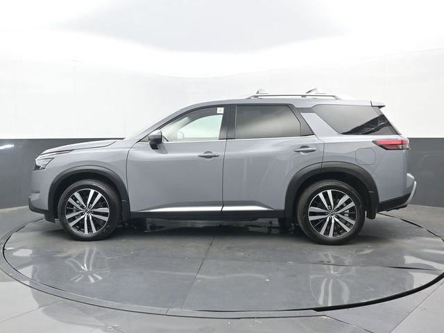 Used 2025 Nissan Pathfinder Platinum AWD/4WD image 23