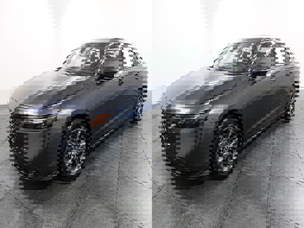 Used 2024 Honda Accord EX image 3