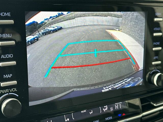 Used 2022 Toyota Sienna XLE image 23