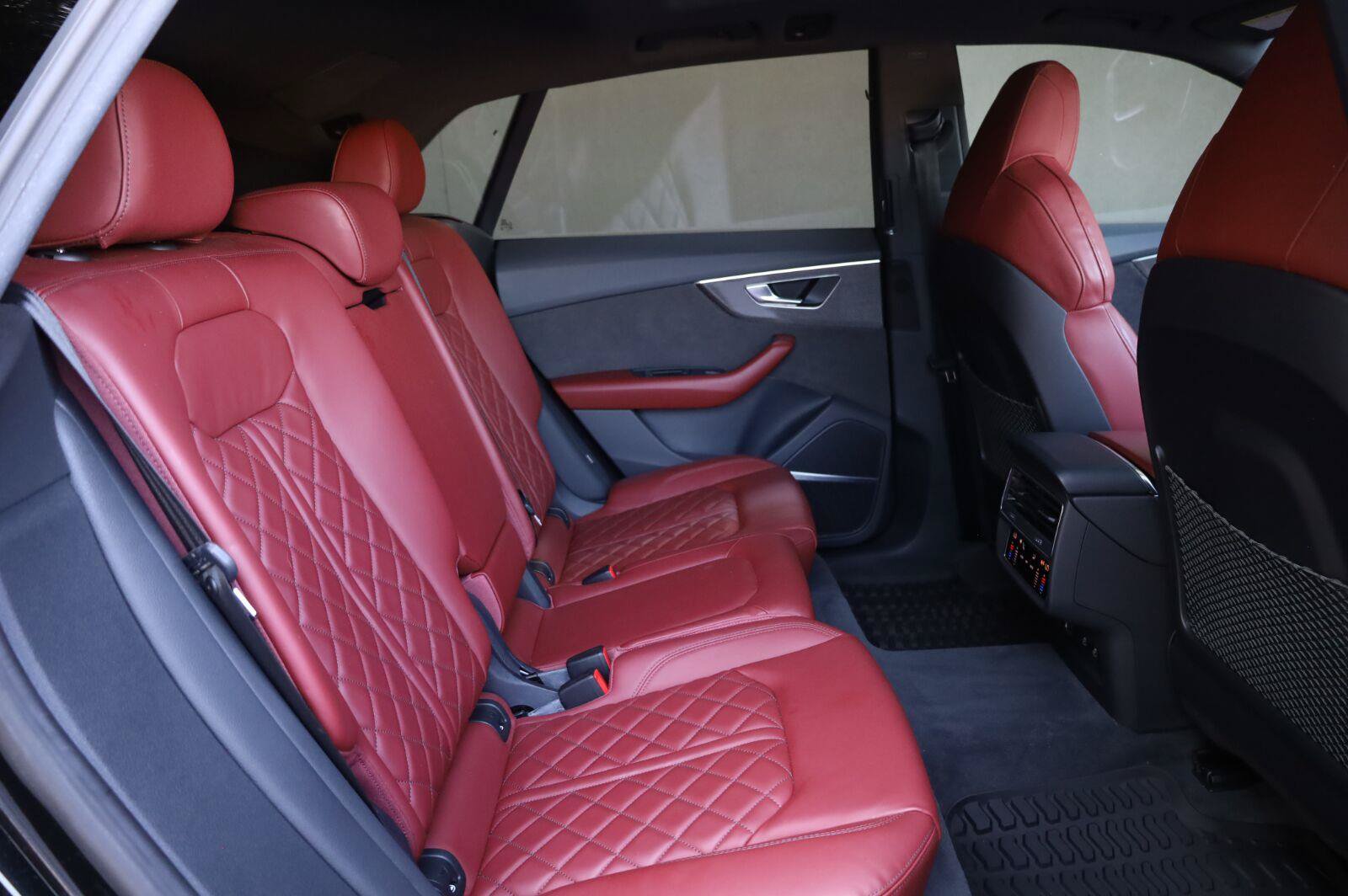 Used 2022 Audi SQ8 Premium Plus AWD/4WD image 25