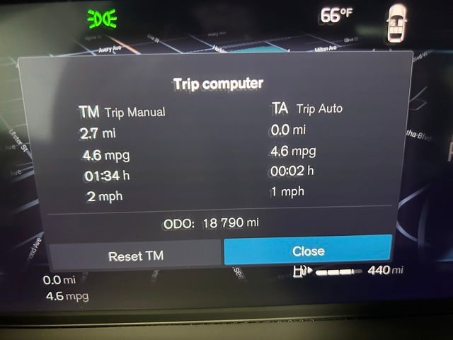 Used 2025 Volvo XC60 B5 Plus image 15