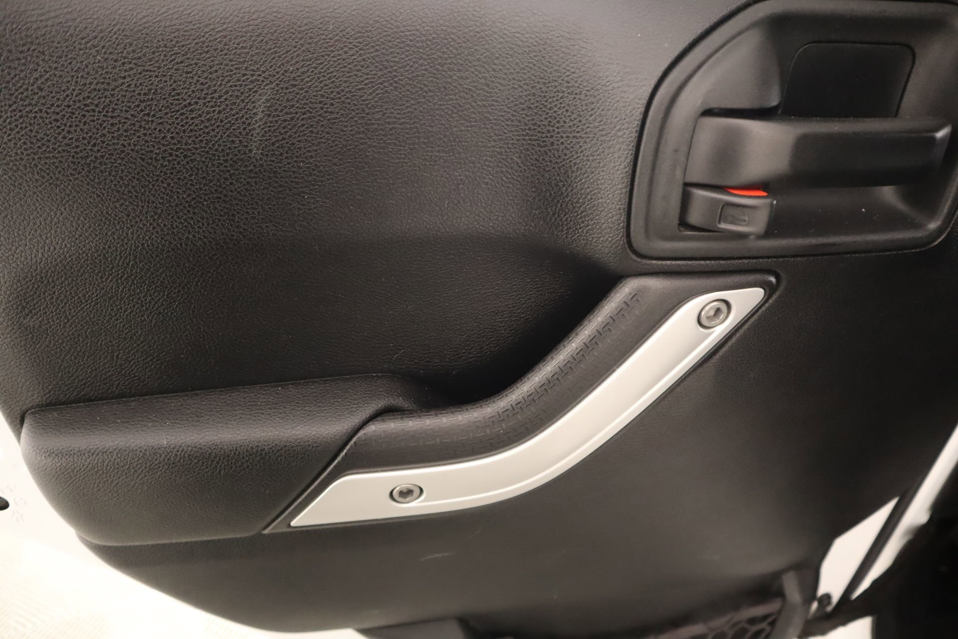 Used 2017 Jeep Wrangler Unlimited Sahara image 15