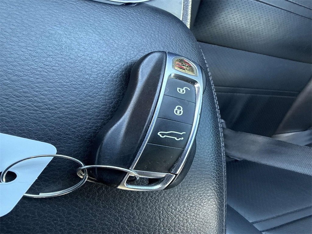 Used 2019 Porsche Cayenne image 36