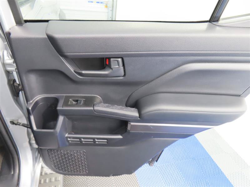 Used 2025 Toyota 4Runner SR5 AWD/4WD image 27