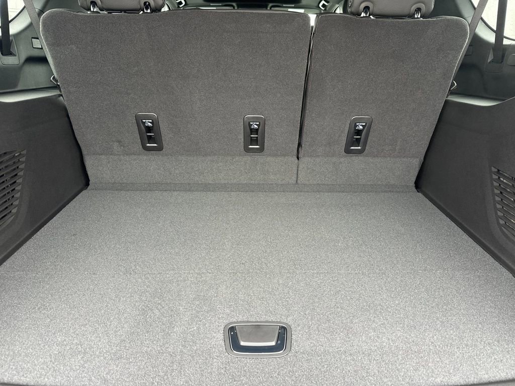 New 2026 GMC Yukon XL Denali w/ Sun & Power Step Package AWD/4WD image 15