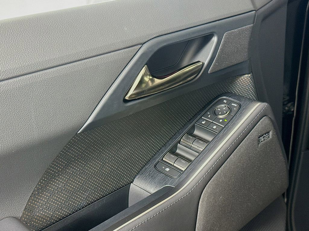 Certified 2024 Lexus GX 550 w/ Accessory Package (Z1) image 16