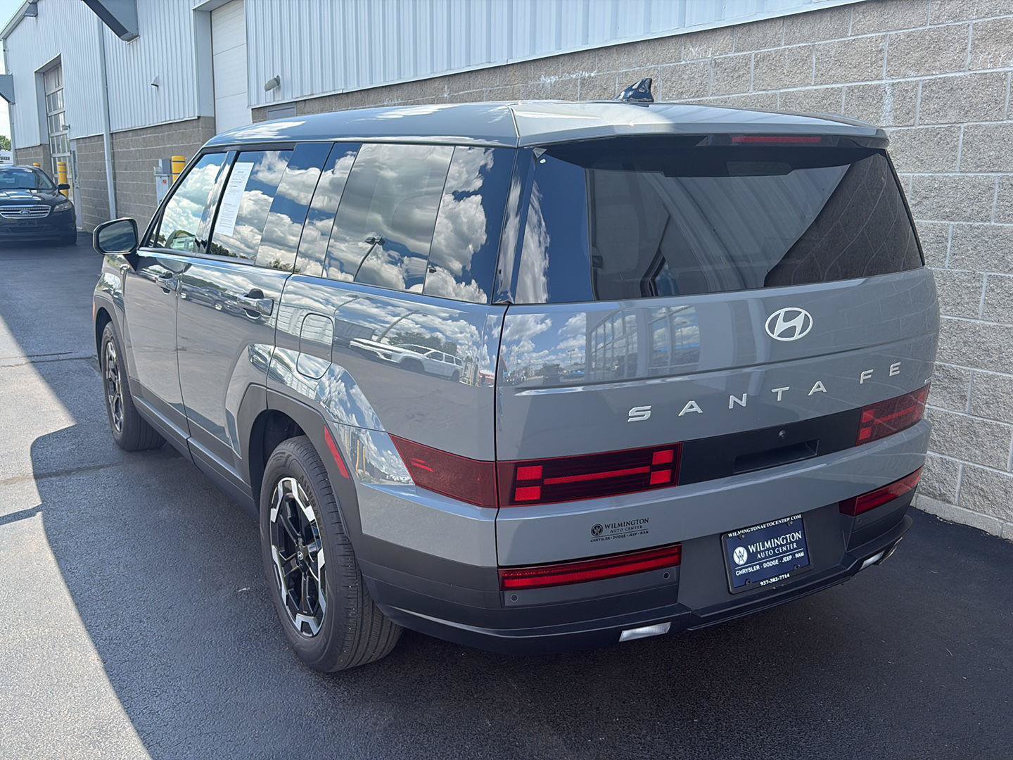 Used 2025 Hyundai Santa Fe SE AWD/4WD image 43