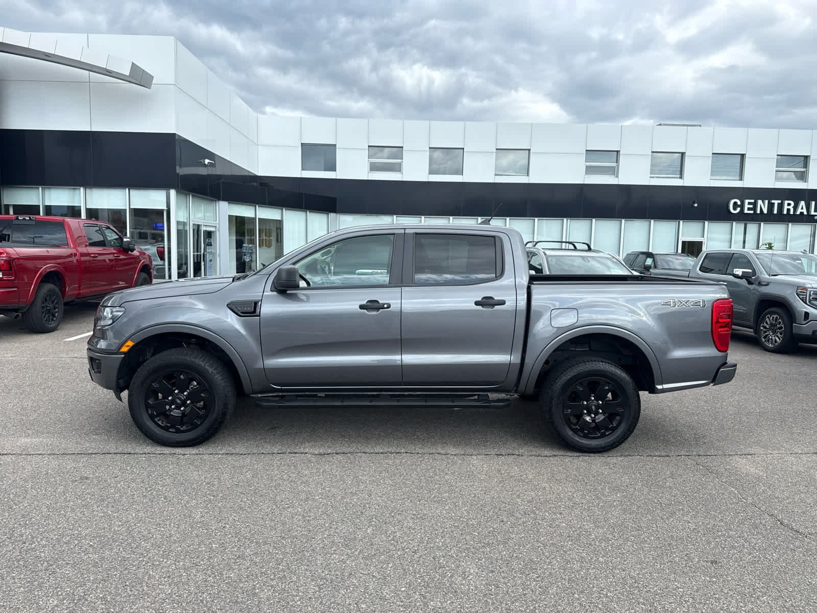 Used 2023 Ford Ranger XLT w/ Equipment Group 302A High AWD/4WD image 2