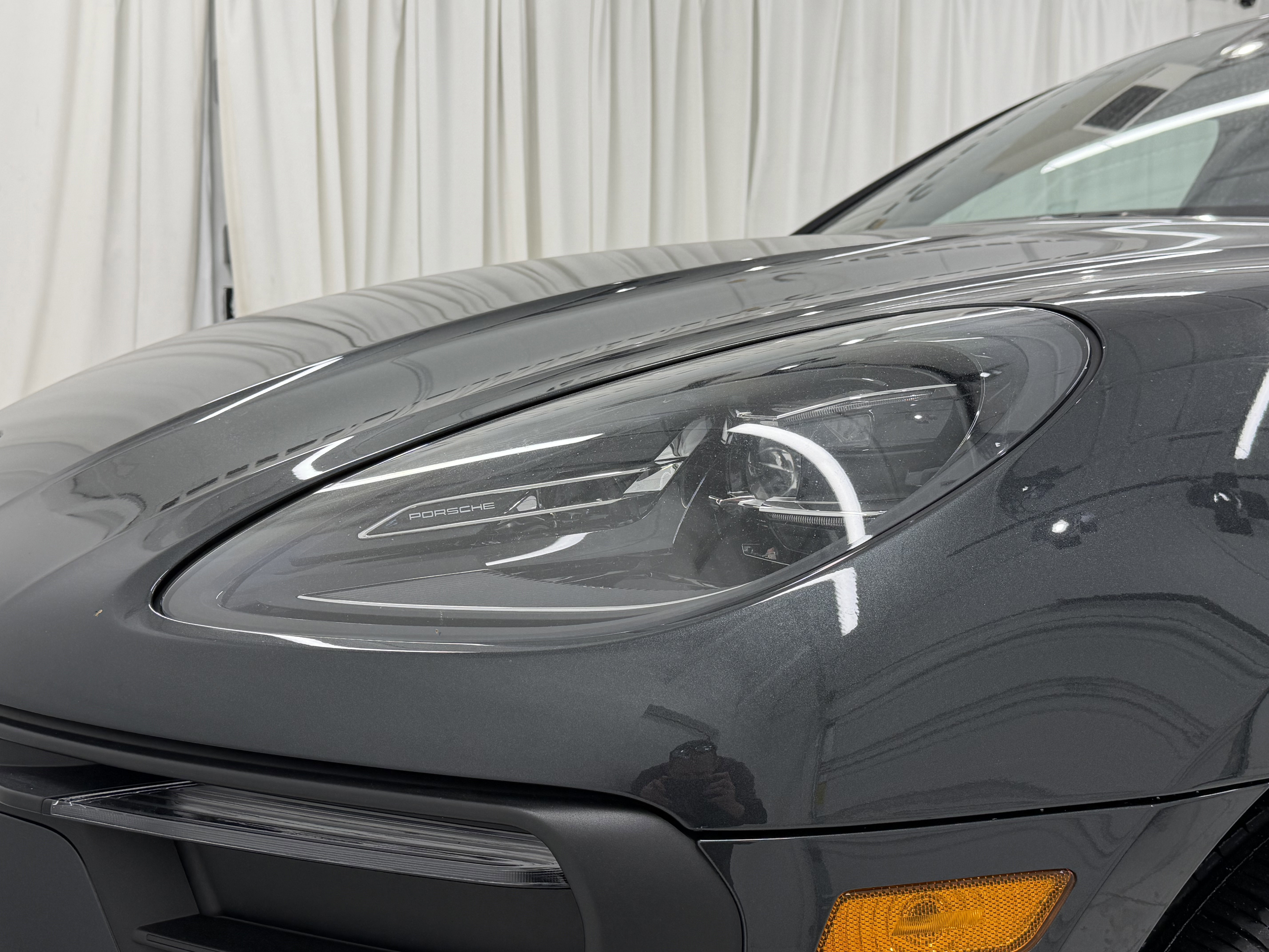 Certified 2025 Porsche Macan image 17