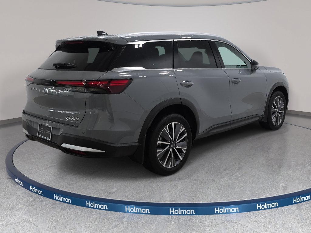 Certified 2027 INFINITI QX60 Luxe w/ Cargo Package AWD/4WD image 5