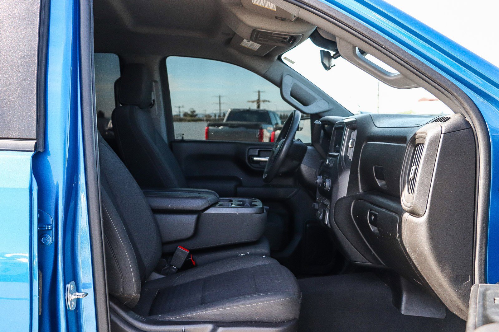 Used 2023 Chevrolet Silverado 1500 Custom AWD/4WD image 17
