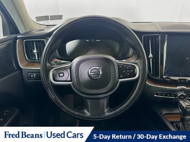Used 2019 Volvo XC60 T6 Momentum w/ Multimedia Package AWD/4WD image 30
