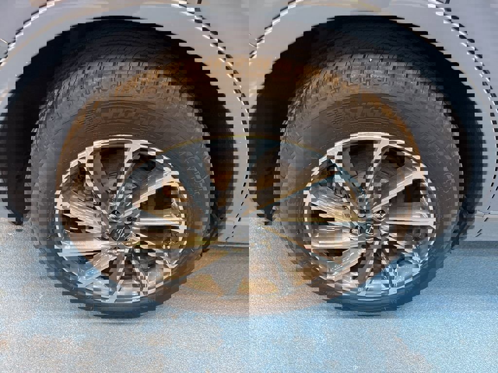 Used 2024 Lincoln Corsair Grand Touring w/ Equipment Group 301A image 5