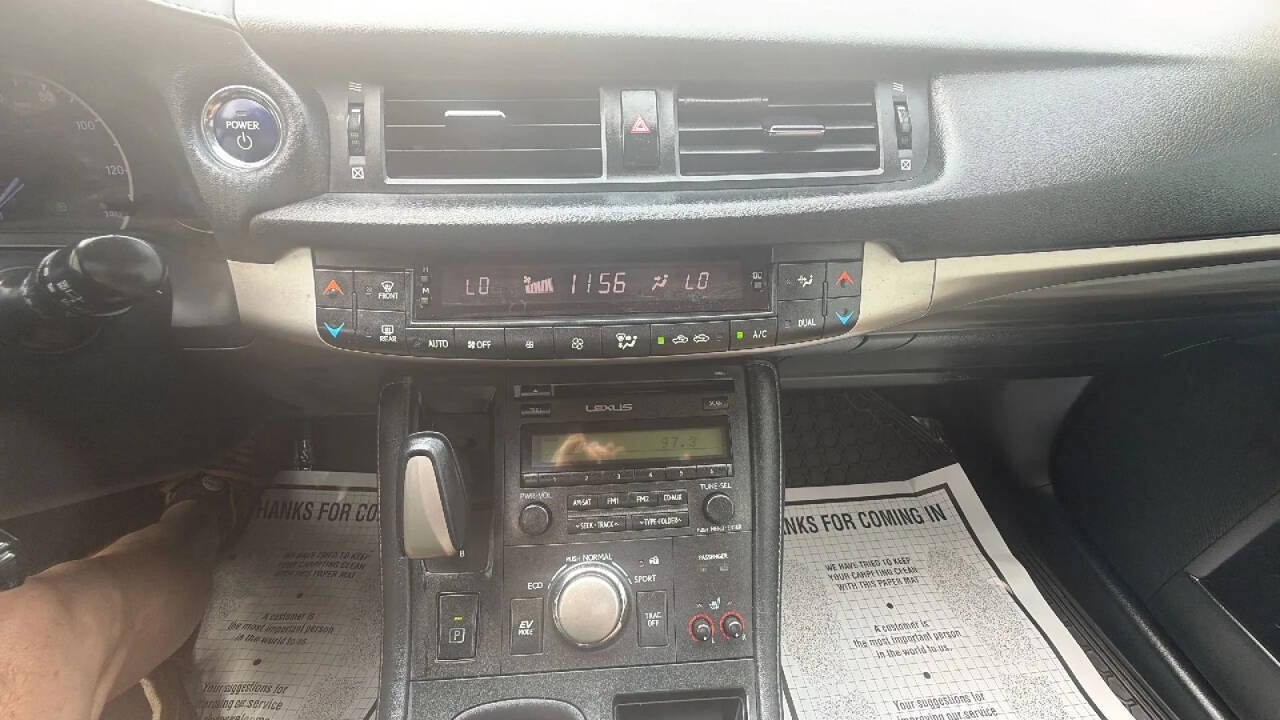 Used 2014 Lexus CT 200h w/ Seat Comfort Package FWD image 11