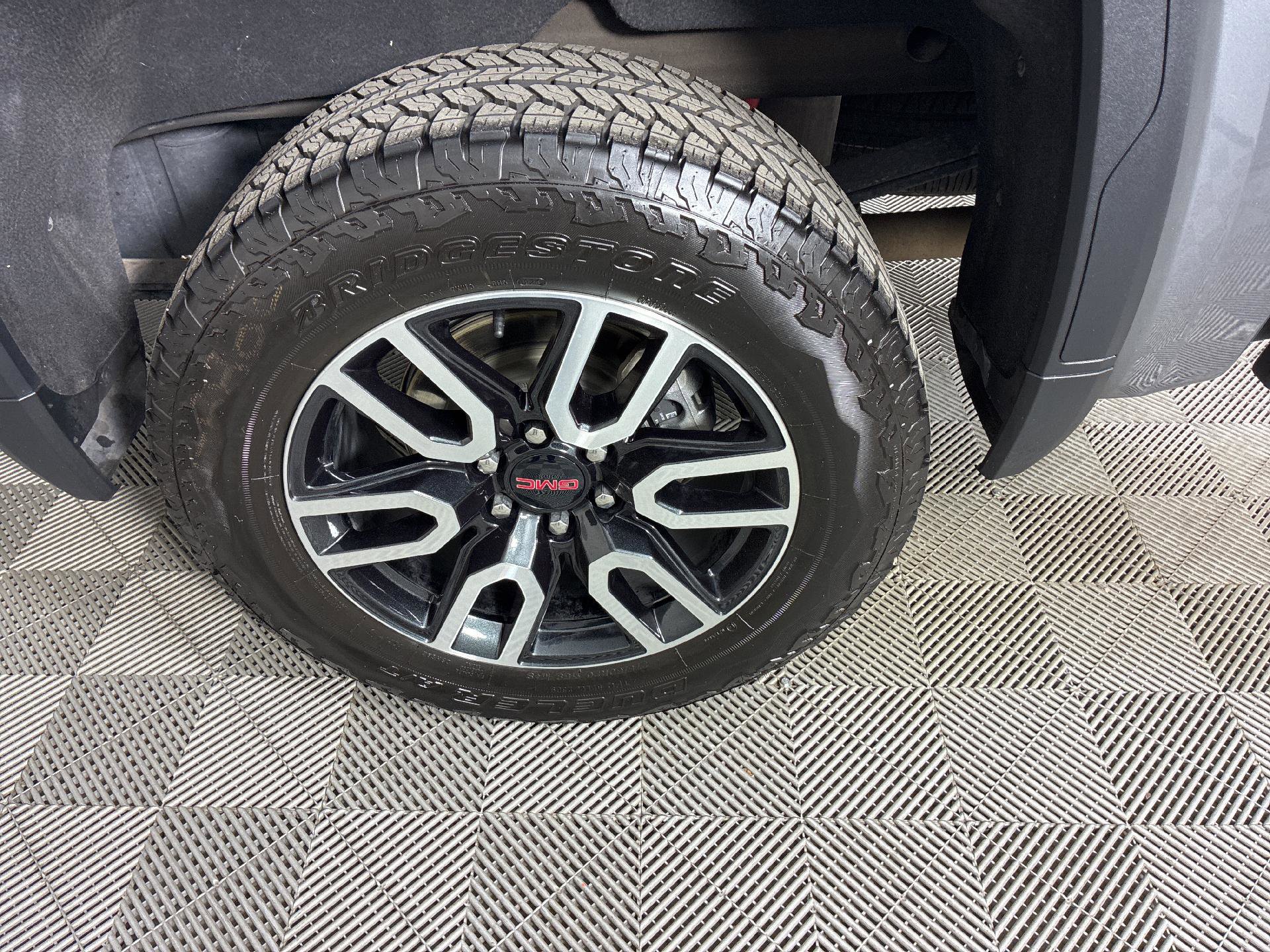 Used 2020 GMC Sierra 1500 AT4 w/ AT4 Premium Package image 11