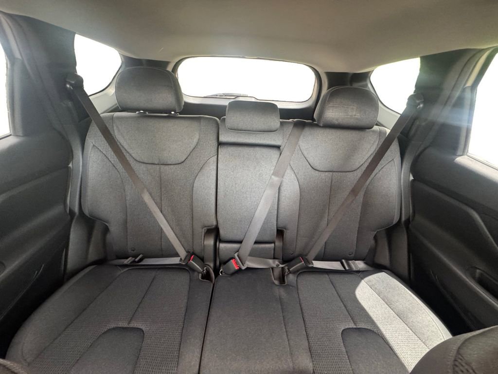 Used 2022 Hyundai Santa Fe SEL AWD/4WD image 17
