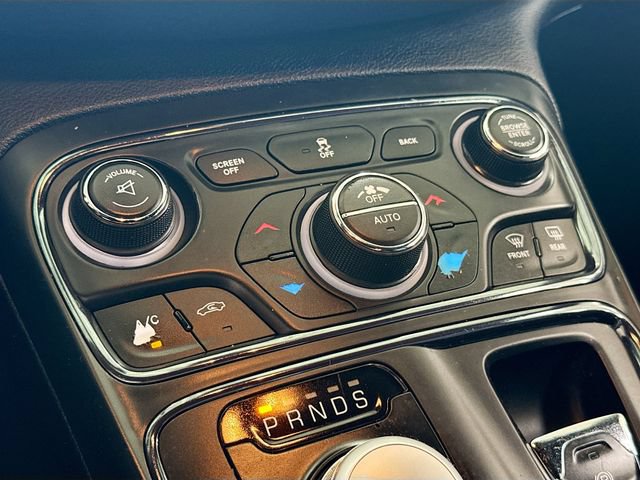 Used 2016 Chrysler 200 S w/ Navigation & Sound Group I FWD image 15