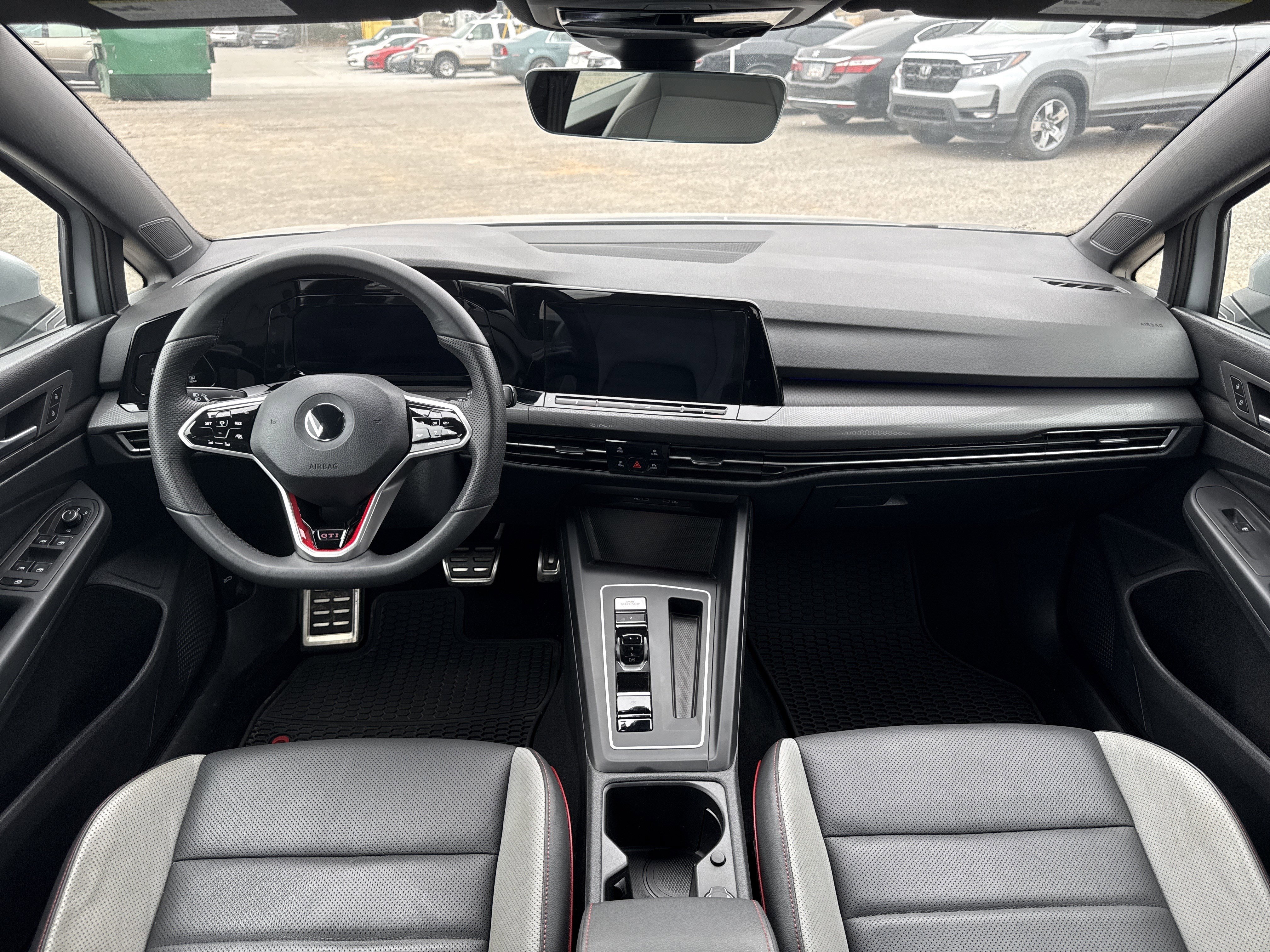 Used 2022 Volkswagen GTI SE image 21