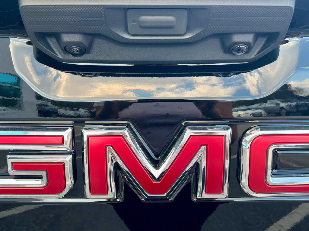 New 2026 GMC Sierra 1500 SLE AWD/4WD image 10