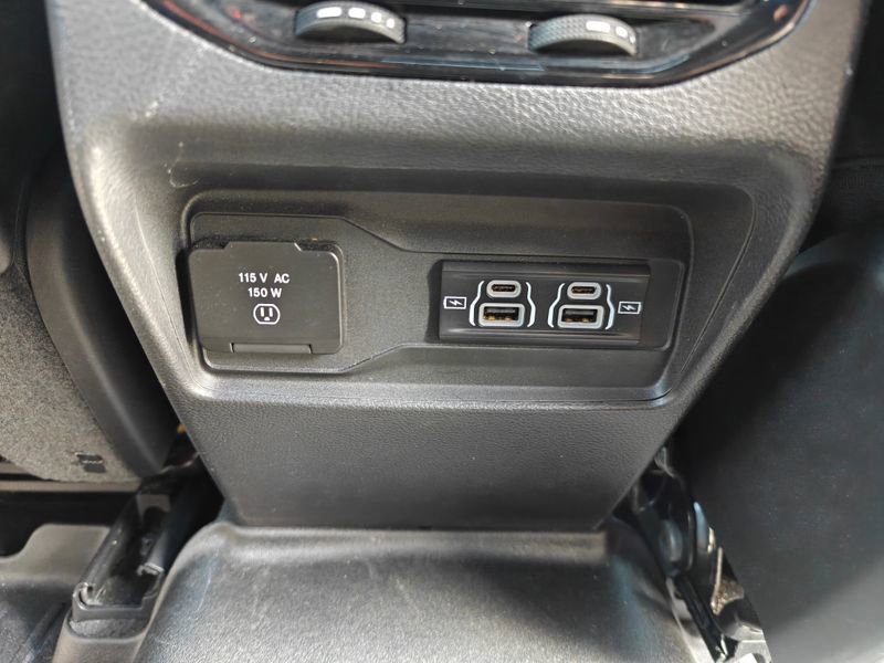 Used 2023 Jeep Grand Cherokee Altitude image 24