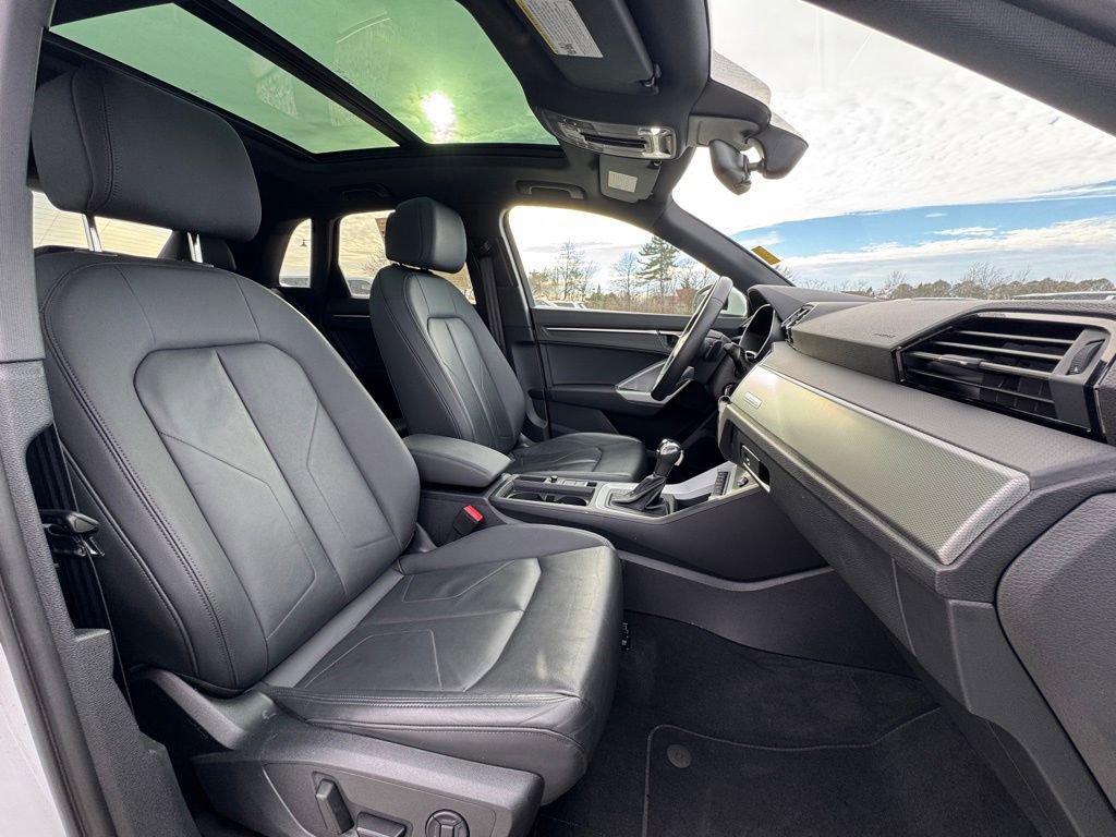 Used 2025 Audi Q3 2.0T Premium image 33