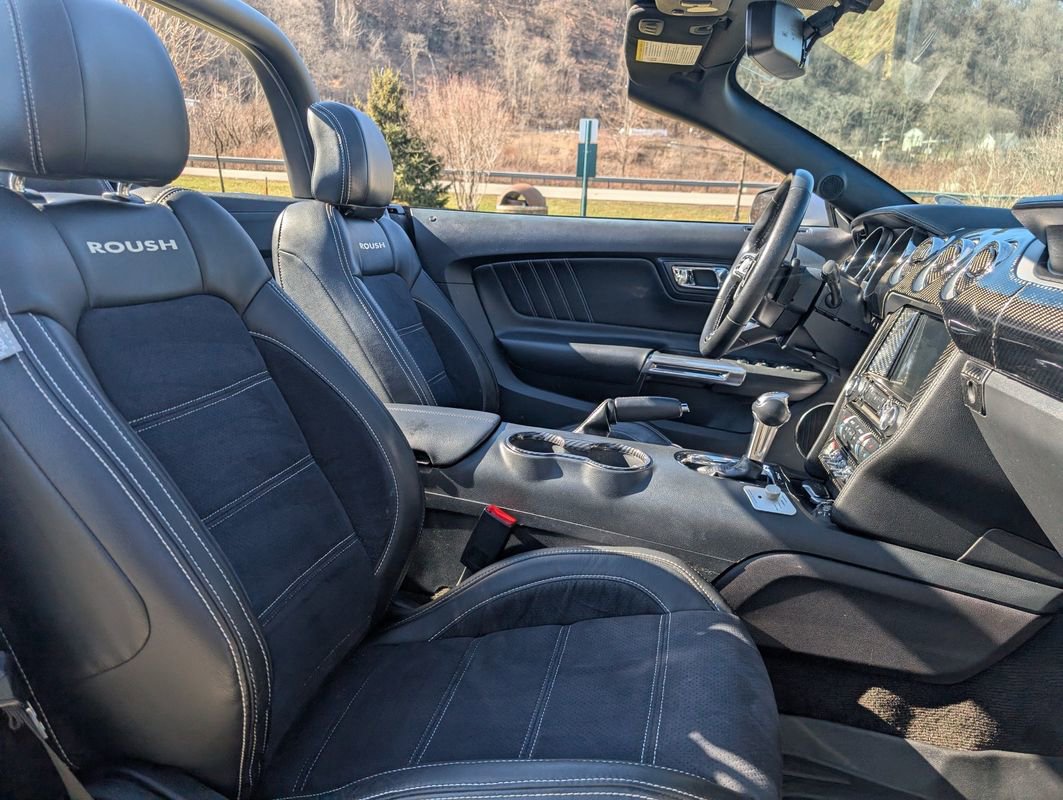 Used 2016 Ford Mustang GT Premium w/ Equipment Group 401A image 30