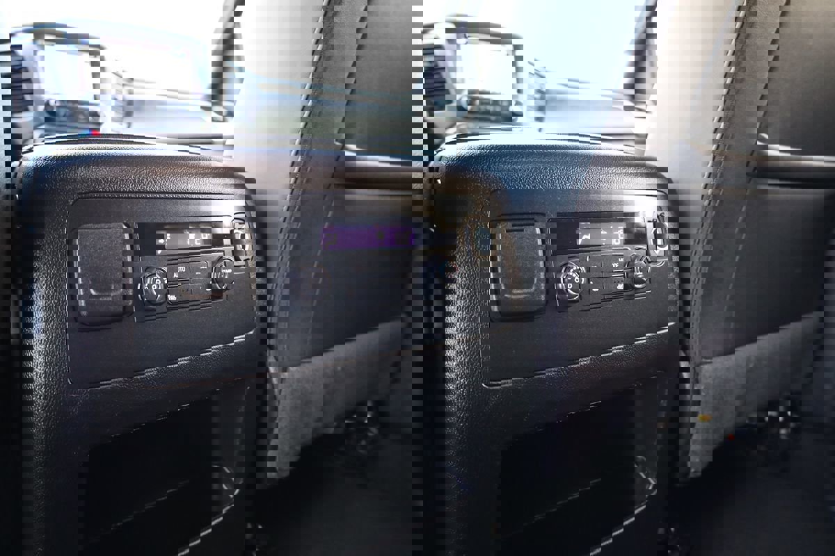 Used 2018 Chevrolet Suburban Premier image 16