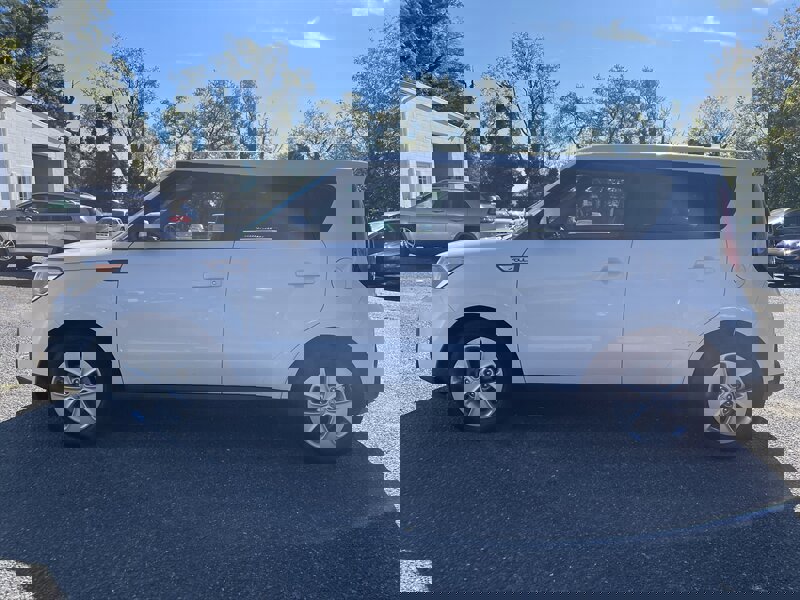 Used 2015 Kia Soul image 4