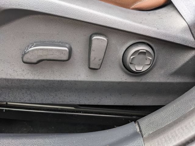 Used 2025 Subaru Outback Touring AWD/4WD image 14