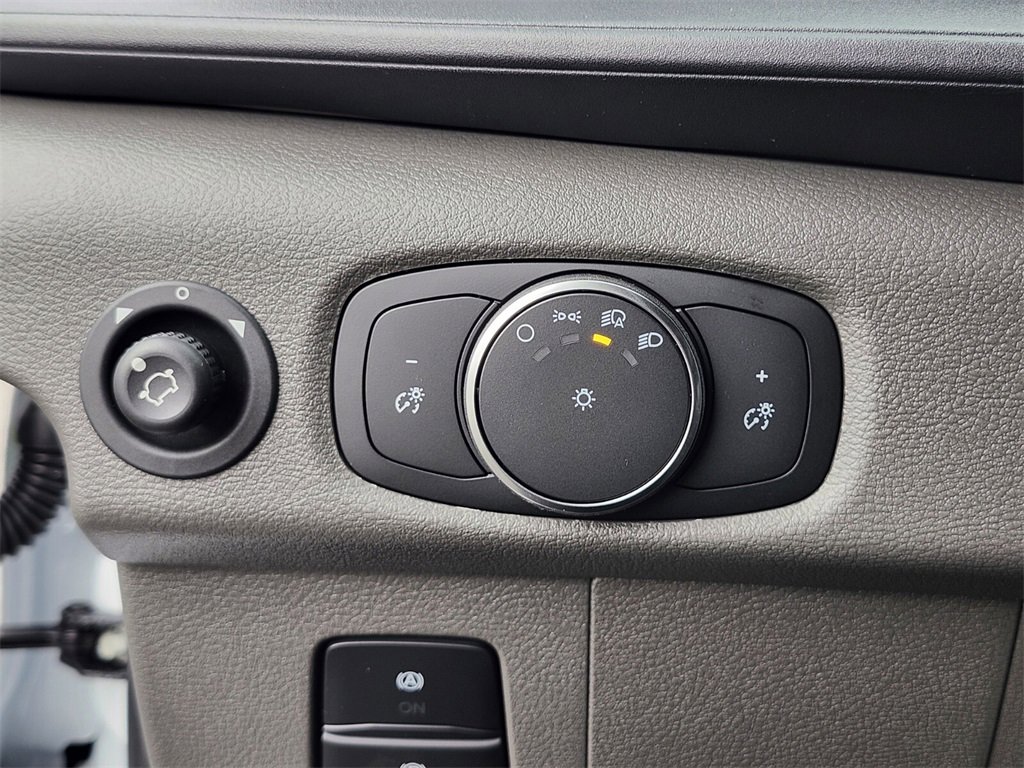 New 2026 Ford Transit 250 148 Medium Roof image 18