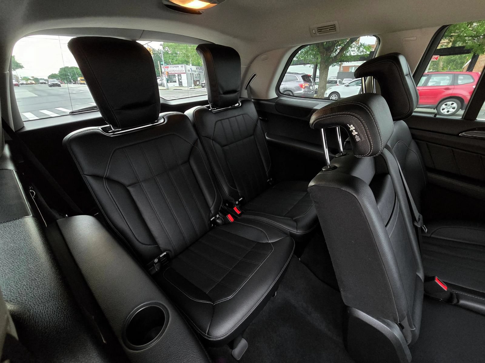 Used 2016 Mercedes-Benz GL 450 4MATIC image 34