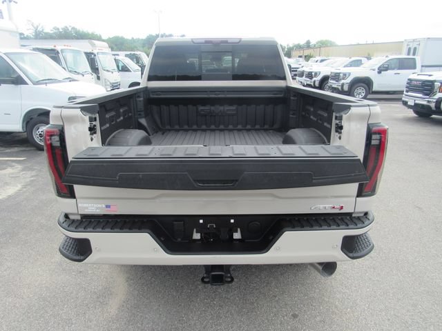 Used 2026 GMC Sierra 3500 AT4 w/ Technology Package AWD/4WD image 38