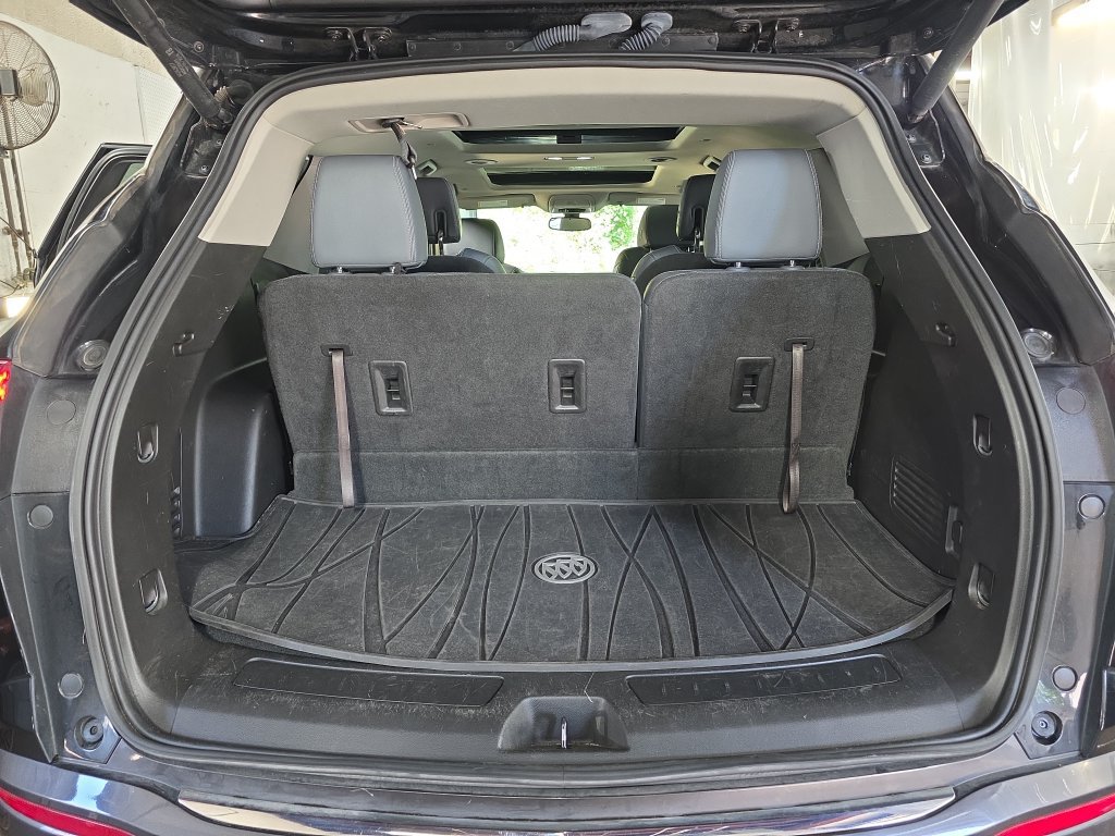 Used 2018 Buick Enclave Essence w/ Trailering Package FWD image 16