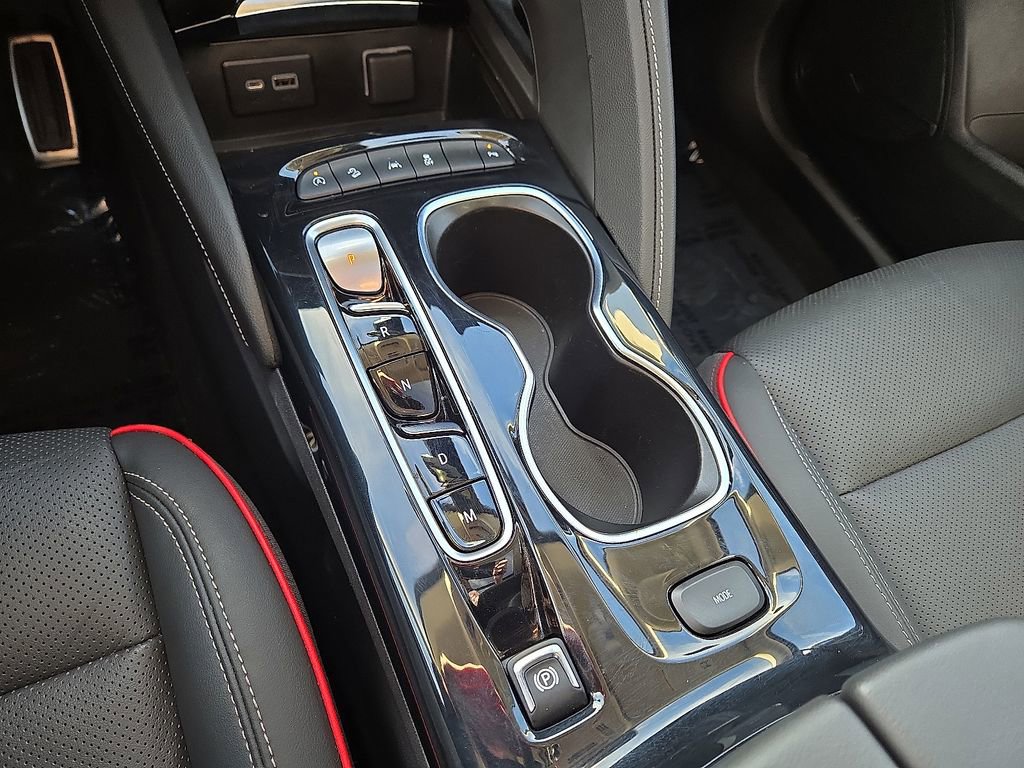 Used 2023 Buick Envision Essence w/ Sport Touring Package image 31