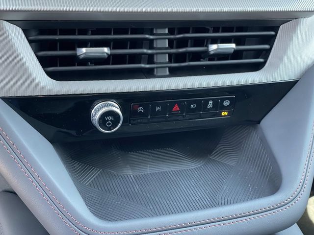 Certified 2025 Ford Explorer Active w/ Active Comfort Package image 13