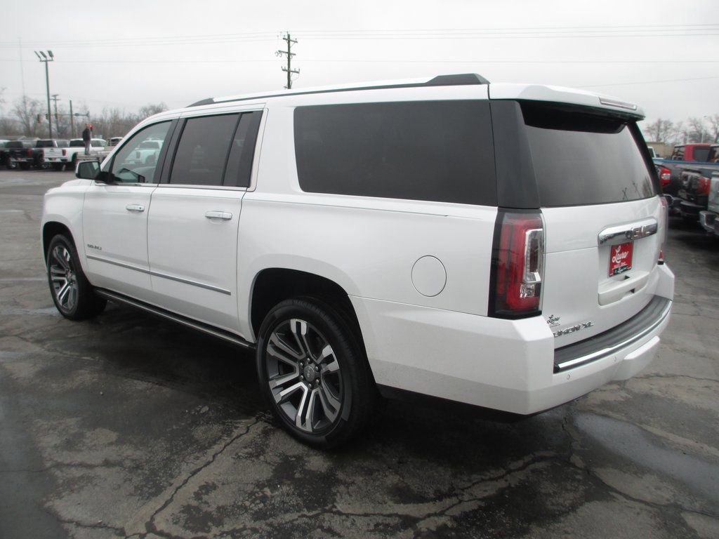 Used 2019 GMC Yukon XL Denali w/ Denali Ultimate Package image 9