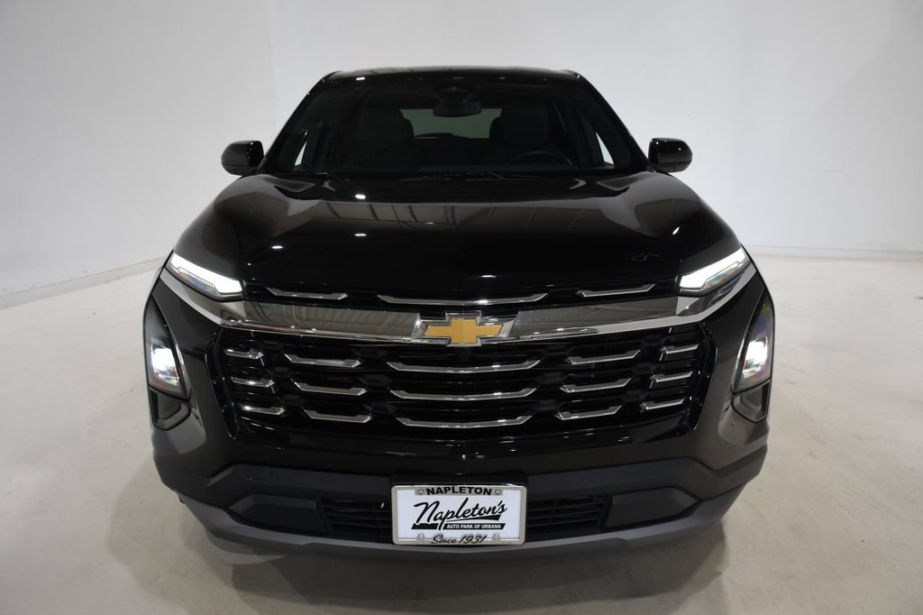Used 2025 Chevrolet Equinox LT FWD image 2