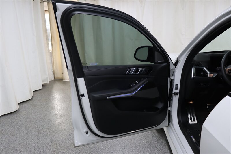 Used 2026 BMW X5 M60i AWD/4WD image 23