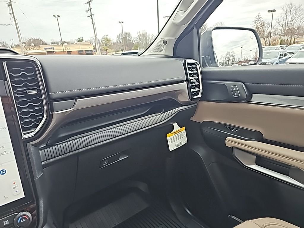 New 2025 Ford Ranger Lariat w/ Chrome Accent Package AWD/4WD image 19