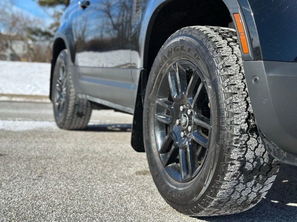 Used 2023 Land Rover Defender 90 S image 9