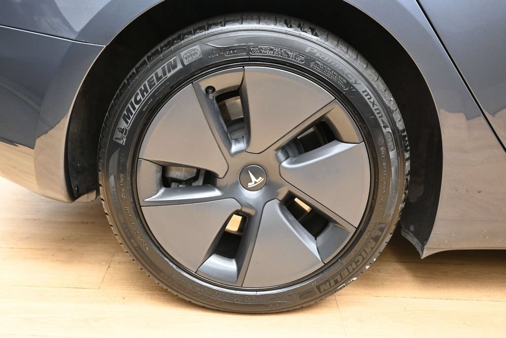 Used 2023 Tesla Model 3 Standard Range RWD image 12