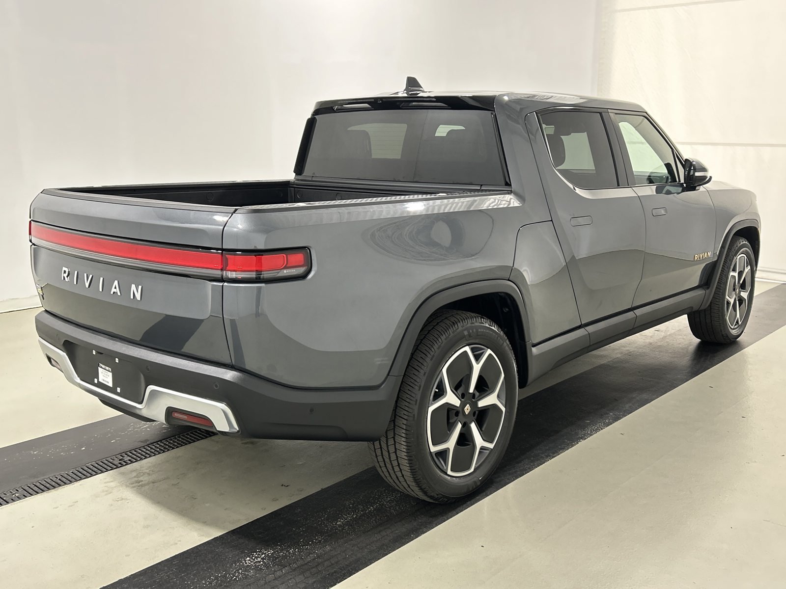 Used 2023 Rivian R1T Adventure Quad AWD/4WD image 5